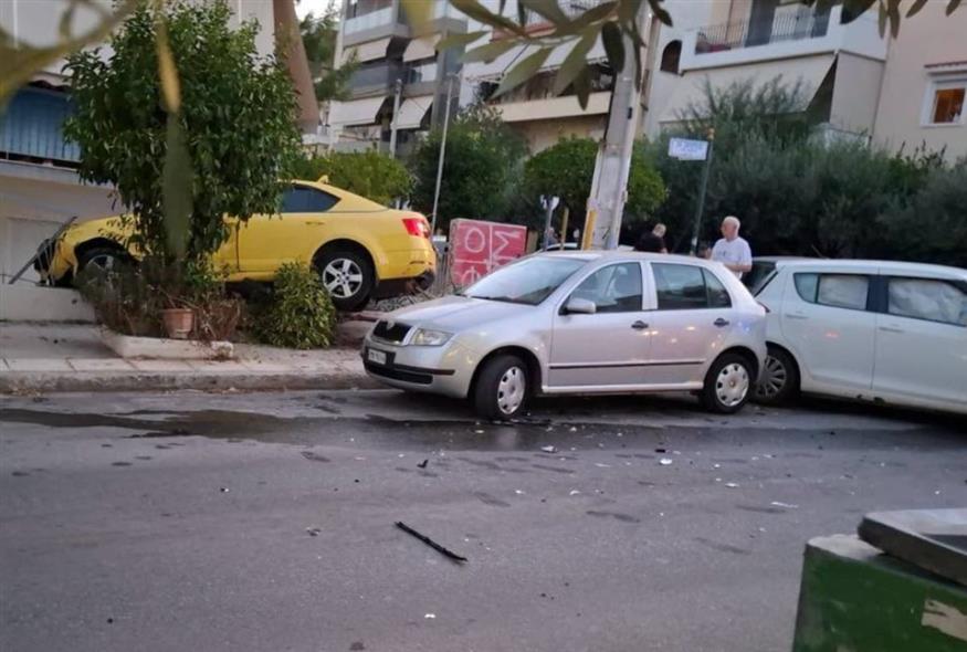Τροχαίο Ηλιούπολη (Πηγή: notia.gr) Τροχαίο Ηλιούπολη (Πηγή: notia.gr)