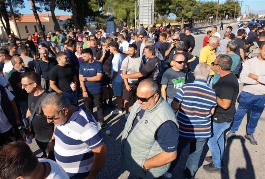 Σέρρες: Οργή αγροτών κατά του υφυπουργού Ανάπτυξης (lionews.gr)