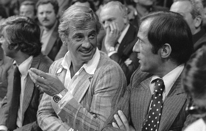 Ο Jean-Paul Belmondo στο Μιλάνο το 1977 (AP Photo/Raoul Fornezza)