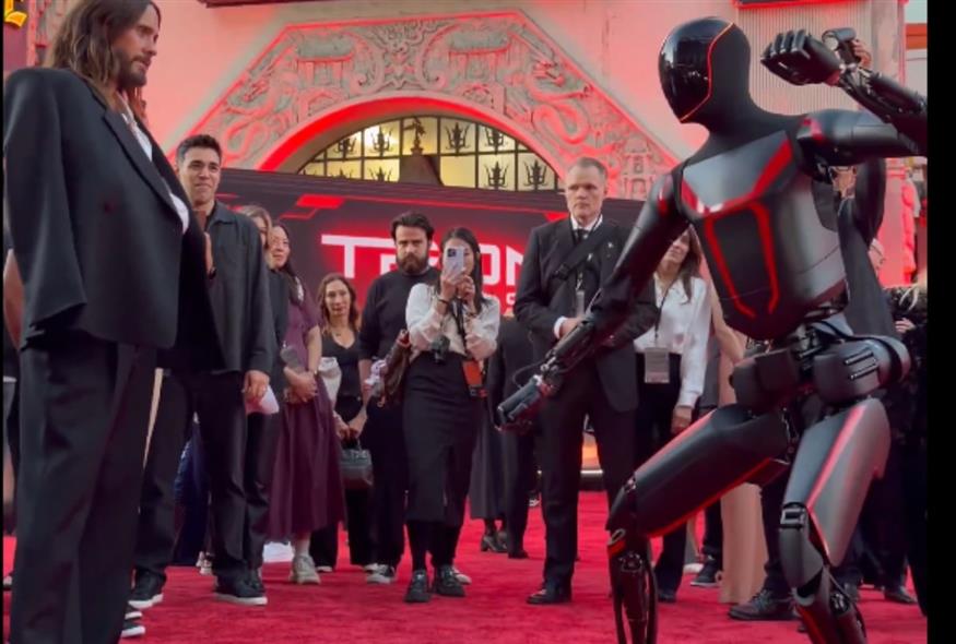 Ρομπότ της Tesla (Χ)