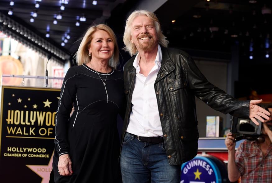 Η Τζόαν Μπράνσον με τον Ρίτσαρντ Μπράνσον (ΑP)