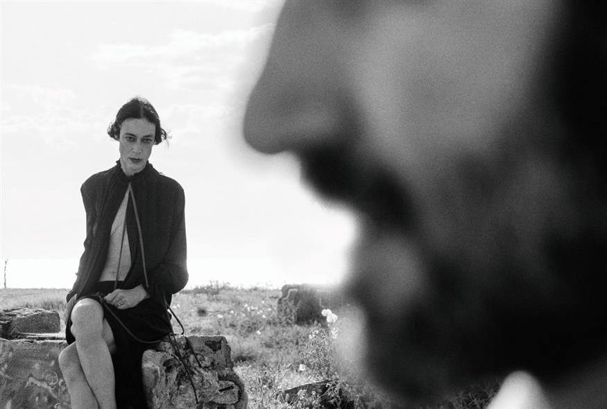 «ζ-η-θ, ο  Ξένος» σε σκηνοθεσία Μιχαήλ Μαρμαρινού (Copyright: Mike Rafail)