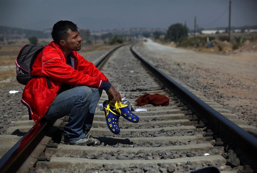 Μετανάστης σε σύνορα των ΗΠΑ/AP Photo
