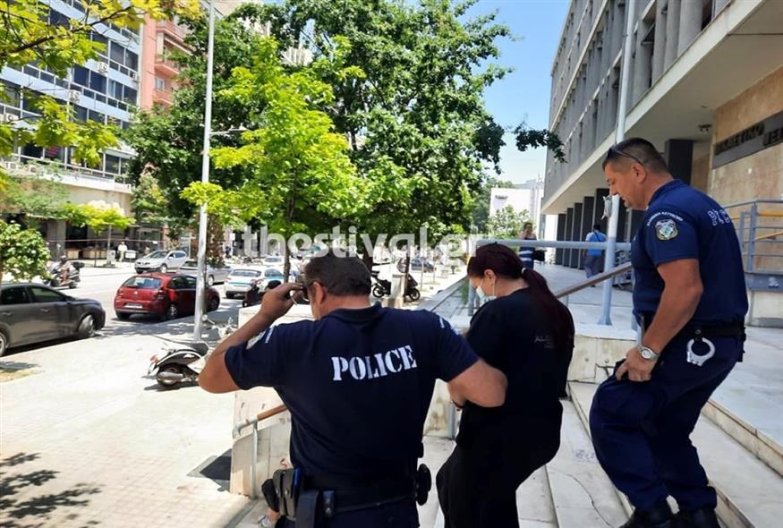 Θεσσαλονίκη: Η 31χρονη που μαχαίρωσε τον σύζυγό της (thestival.gr)