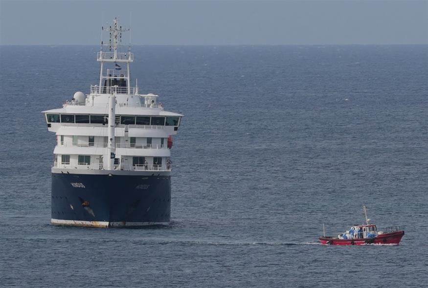 Το κρουαζιερόπλοιο MV Hondius (AP Photo/Misper Apawu)