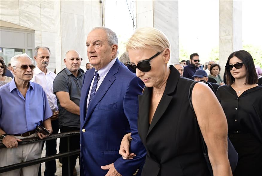 Εξόδιος ακολουθία της Λένας Σαμαρά (gallery)