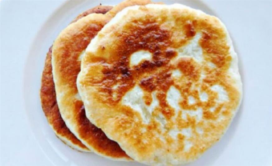 Τηγανόψωμα | ©ICookGreek Τηγανόψωμα | ©ICookGreek