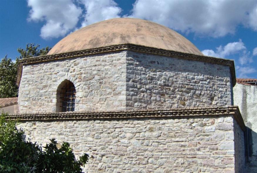 Το Φετιχιέ Τζαμία μέχρι το τέλος του 19ου αιώνα χρησιμοποιήθηκε ως αλαταποθήκη | © efaaitl.gr