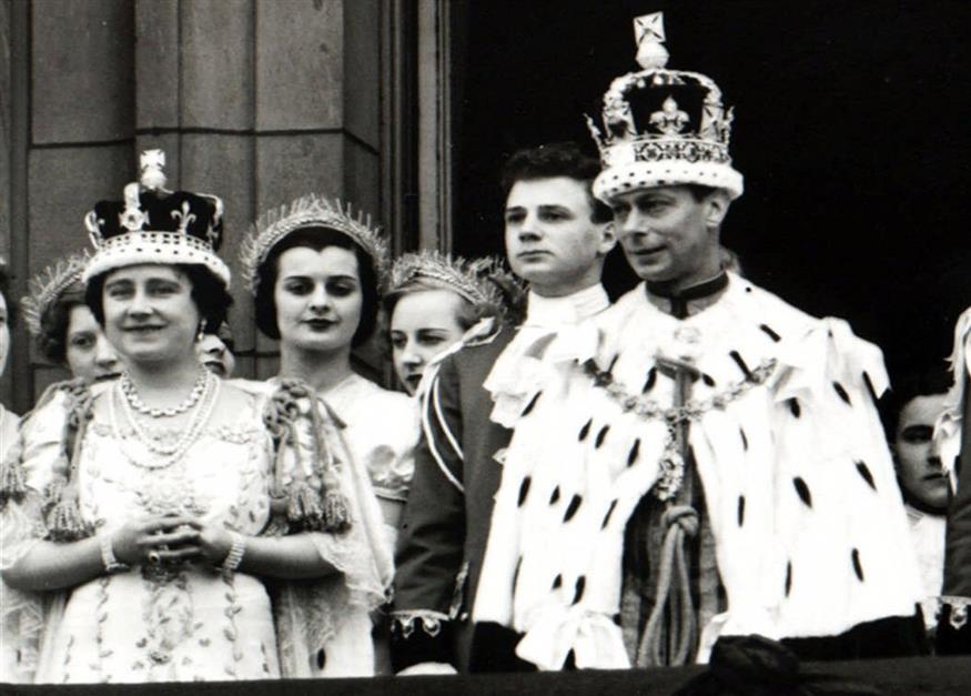 Το διαμάντι των 105,6 καρατίων φορούσε η Ελισάβετ - μητέρα της εκλιπούσης - πλάι στον βασιλιά σύζυγό της Γεώργιο. / copyright Ap Photos