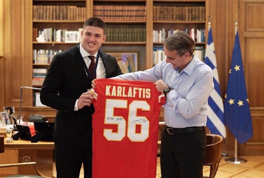 Όταν ο Μητσοτάκης συνάντησε τον «Greek Freak» του NFL (instagram/kyriakos_)