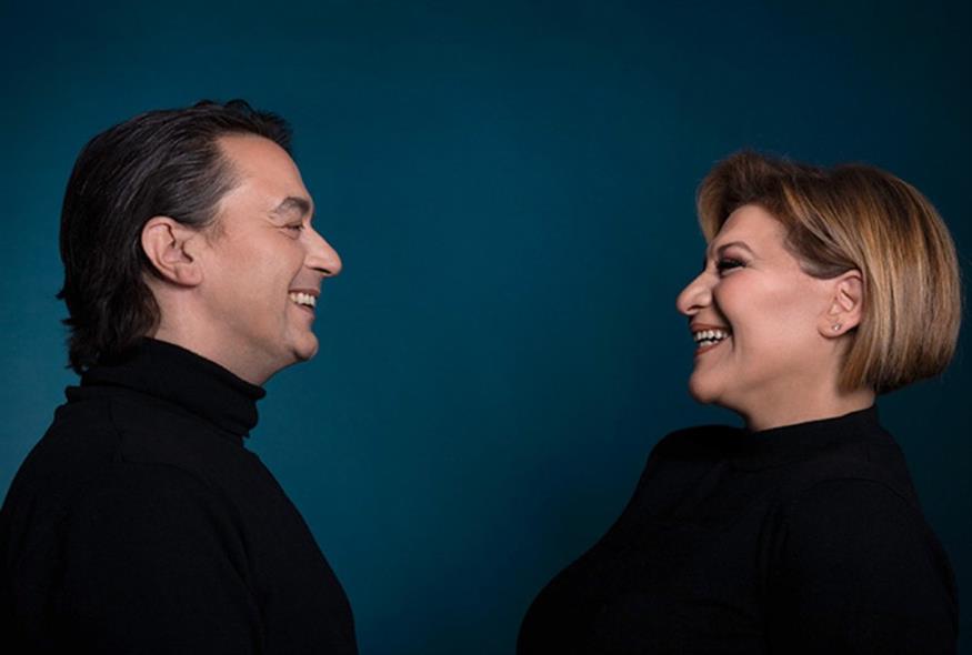 Κάθε Σάββατο, ο Γιάννης Κότσιρας και η Γιώτα Νέγκα ενώνουν τις φωνές τους σε ένα μουσικό ταξίδι στο καλό ελληνικό τραγούδι