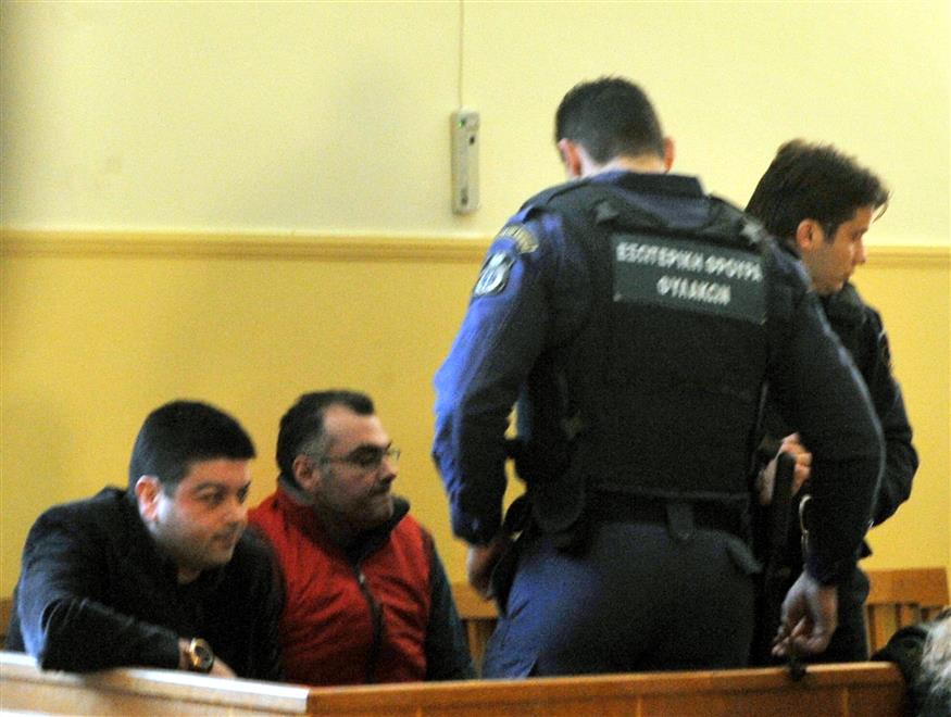 Σαραλιώτης και Κορκονέας στο εδώλιο του κατηγορουμένου (Copyright: Eurokinissi)