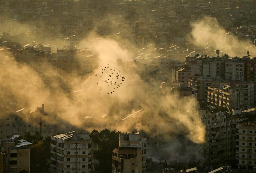 Βομβαρδισμοί στον Λίβανο  (AP Photo/Bilal Hussein)