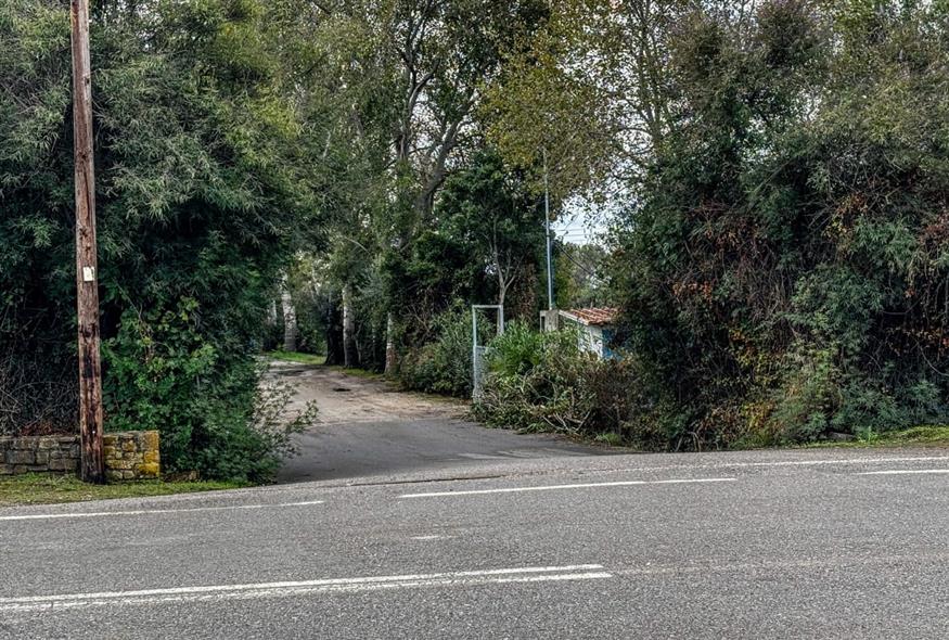 Το κάμπινγκ στη Φοινικούντα όπου διαπράχθηκε η διπλή δολοφονία στις 5 Οκτώβρη (Eurokinissi)