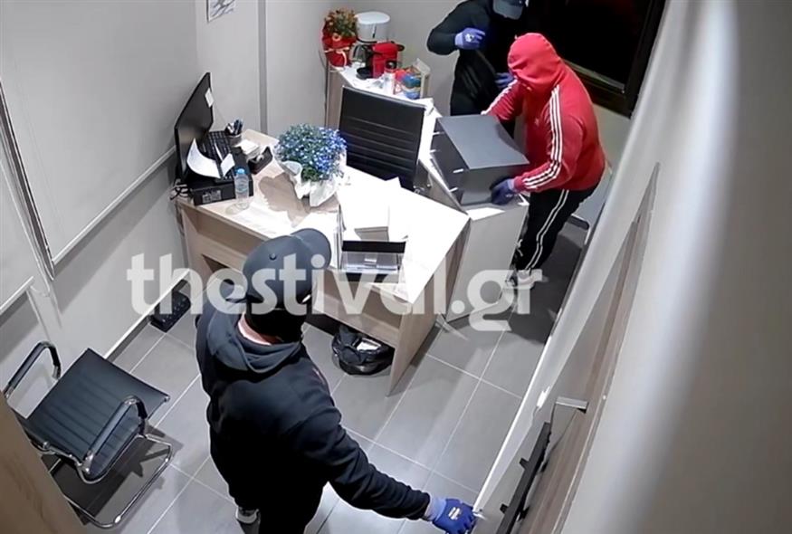 Βίντεο ντοκουμέντο από την κλοπή χρηματοκιβωτίου σε οίκο ευγηρίας στη Θεσσαλονίκη