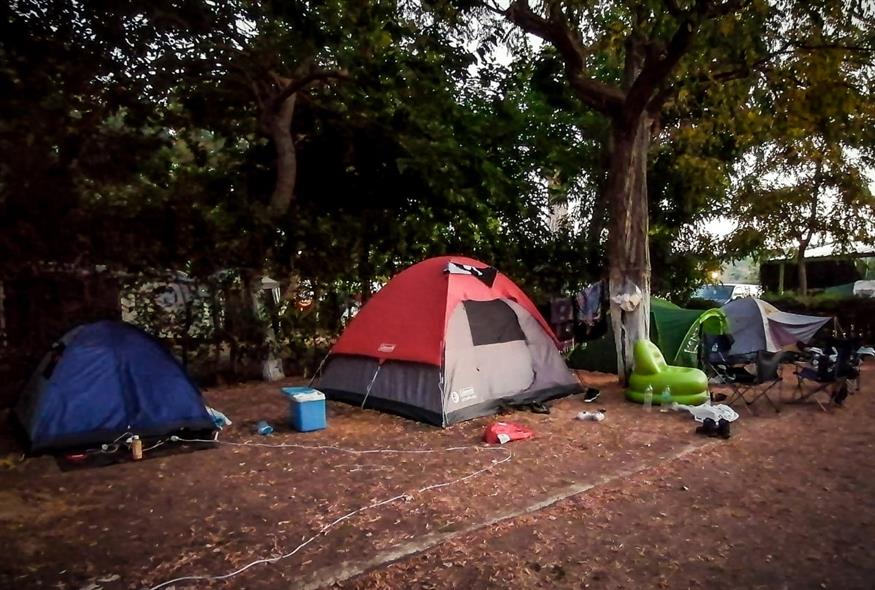Κάμπινγκ στη Φοινικούντα  (ΦΩΤΟΓΡΑΦΙΑ ΑΡΧΕΙΟΥ/EUROKINISSI)
