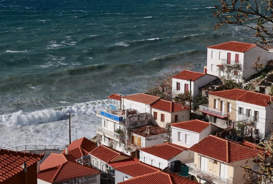 Η κωμόπολη Πλωμάρι στη Λέσβο (ΙΝΤΙΜΕ)