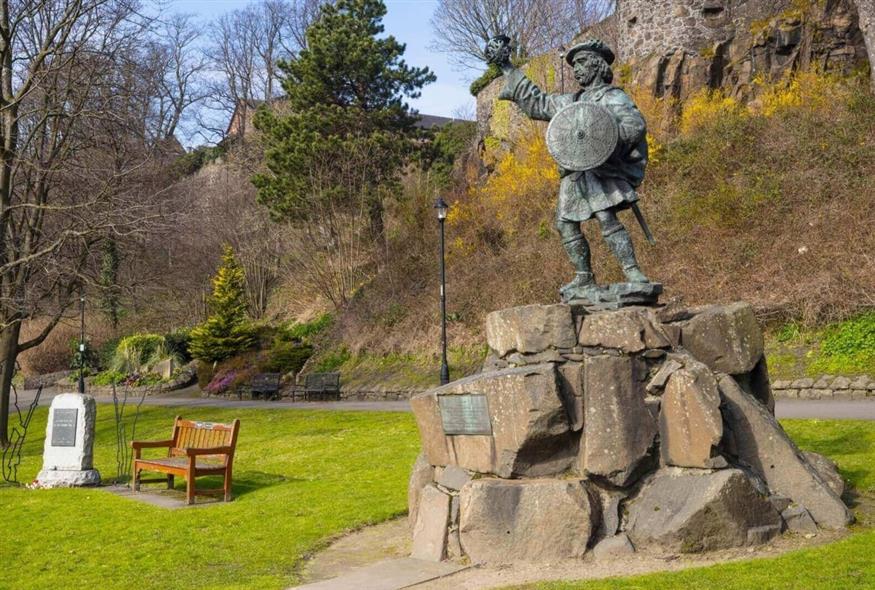 Άγαλμα του Ρομπ Ρόι στο Στέρλινγκ της Σκωτίας