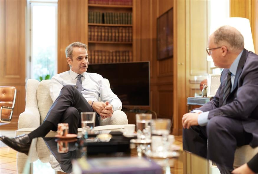 Ο Κυριάκος Μητσοτάκης στη συνέντευξη με τον Gideon Rachman, Chief Foreign Affairs Commentator των «Financial Times» (ΔΗΜΗΤΡΗΣ ΠΑΠΑΜΗΤΣΟΣ/ΓΡΑΦΕΙΟ ΤΥΠΟΥ ΠΡΩΘΥΠΟΥΡΓΟΥ/EUROKINISSI) Ο Κυριάκος Μητσοτάκης στη συνέντευξη με τον Gideon Rachman, Chief Foreign Affairs Commentator των «Financial Times» (ΔΗΜΗΤΡΗΣ ΠΑΠΑΜΗΤΣΟΣ/ΓΡΑΦΕΙΟ ΤΥΠΟΥ ΠΡΩΘΥΠΟΥΡΓΟΥ/EUROKINISSI)