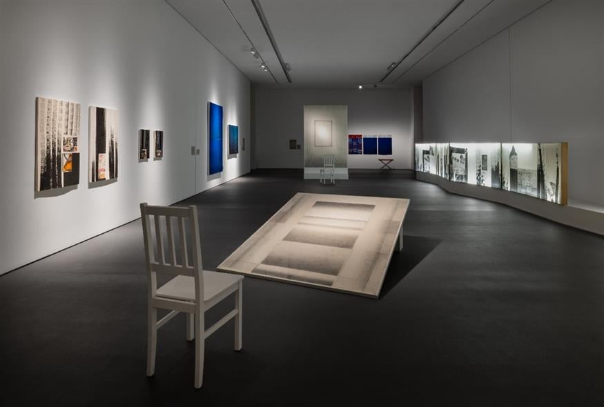 Άποψη εγκατάστασης έκθεσης Ωδή στα πράγματα. Νίκη Καναγκίνη. Αναδρομική (Copyright: Πάρις Ταβιτιάν)