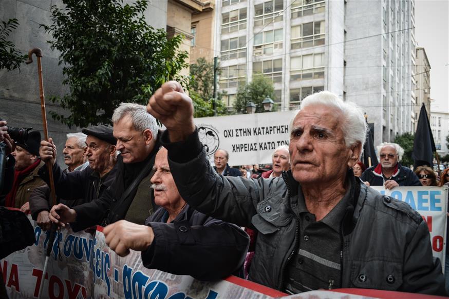 Συνταξιούχοι διαμαρτύρονται για τις συντάξεις (copyright: Eurokinissi)