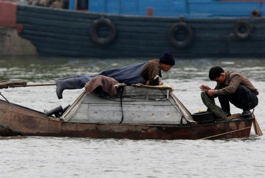 Ψαράδες στη Νότια Κορέα (AP Photo/Ng Han Guan)