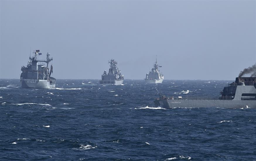 Τουρκική αρμάδα 102 πολεμικών πλοίων στο Αιγαίο για ασκήσεις πολέμου | Έθνος