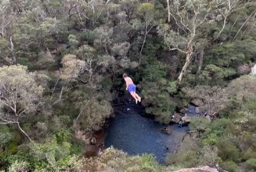 Βουτιά από καταρράκτη στην Αυστραλία (INSTAGRAM)