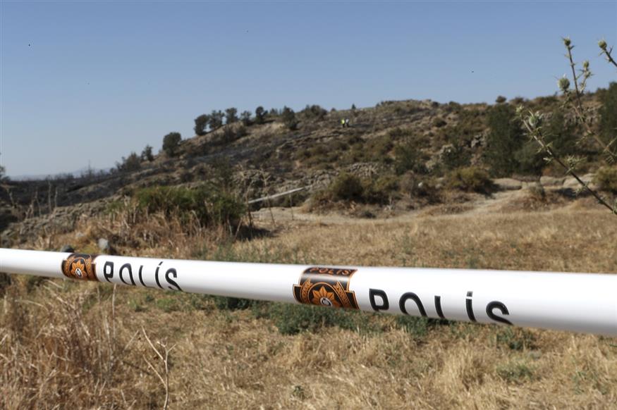 Το σημείο όπου φέρεται να έπεσε ο πύραυλος στα κατεχόμενα της Κύπρου (AP Photo/Petros Karadjias)