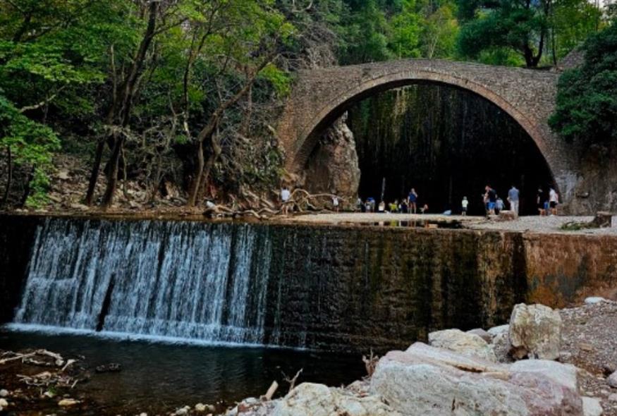 Καταρράκτες Παλαιοκαρυάς (trikalavoice.gr)