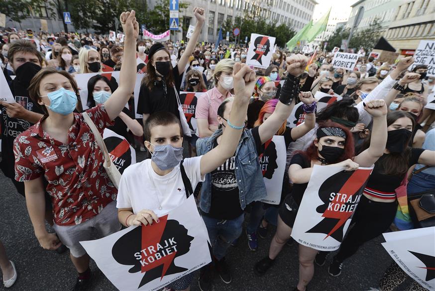 Διαδηλώσεις για την έμφυλη βία στην Πολωνία/AP Images