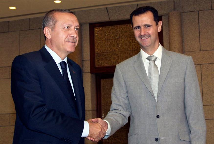 Ο Ρετζέπ Ταγίπ Ερντογάν με τον Μπασάρ αλ Άσαντ/AP IMAGES