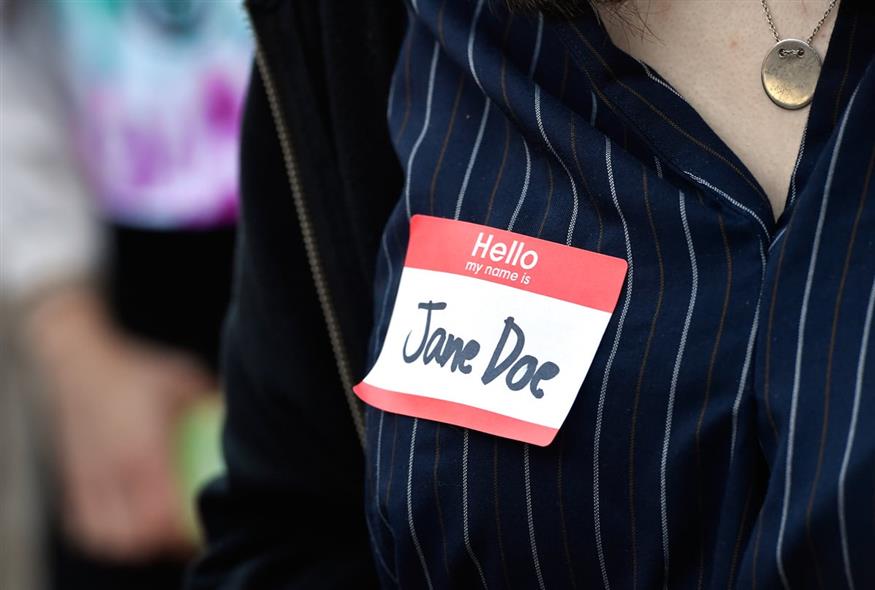 «Είμαστε όλοι Jane Doe»: Χιλιάδες φοιτητές του Κορνέλ διαδήλωσαν για την υπόθεση του ομαδικού βιασμού (GALLERY)