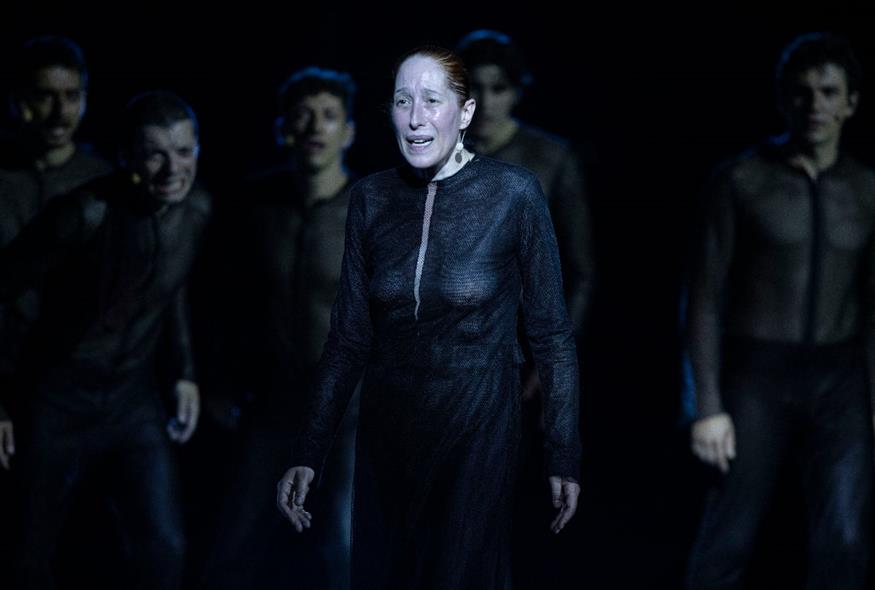 Κόρα Καρβούνη ως Αντιγόνη (Copyright: NDP)