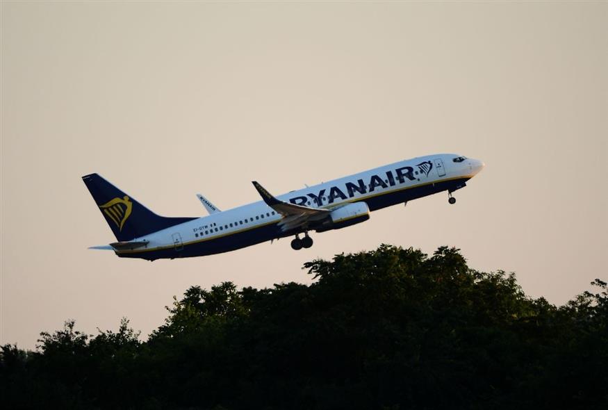 Αεροπλάνο της Ryanair (AP Photo/Anna Szilagyi, File)