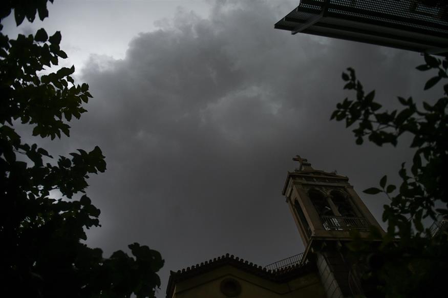 Ισχυρή καταιγίδα στην Αθήνα (Copyright: Eurokinissi/Τατιάνα Μπόλαρη)