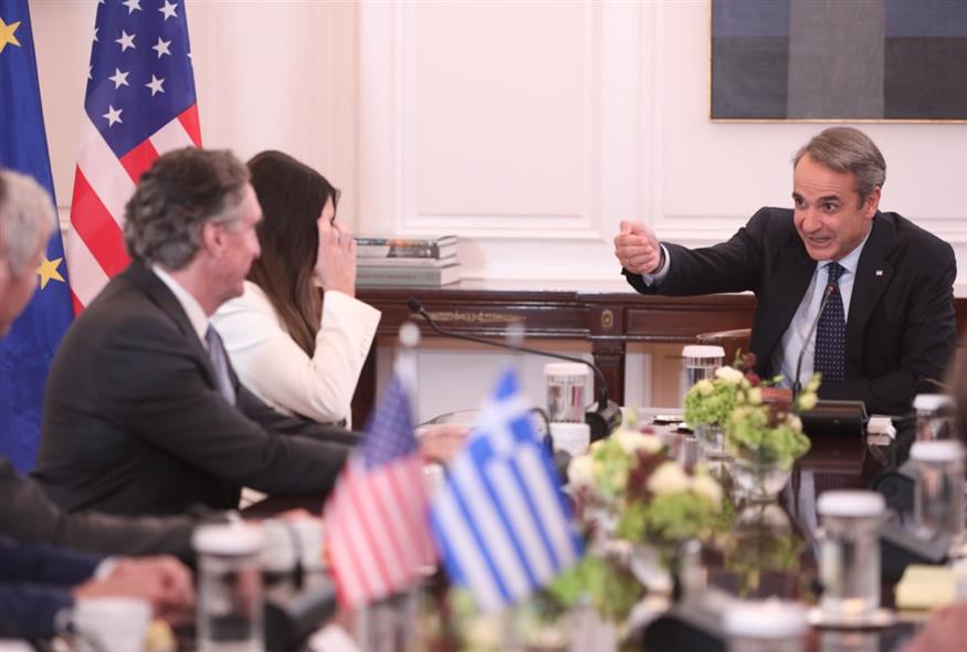 Συνάντηση του Κυριάκου Μητσοτάκη με τους υπουργούς Εσωτερικών και Ενέργειας των ΗΠΑ (ΓΙΑΝΝΗΣ ΠΑΝΑΓΟΠΟΥΛΟΣ/EUROKINISSI)