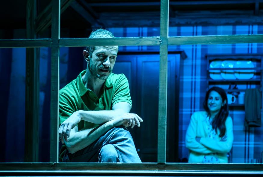 «Έχουμε την ψευδαίσθηση ότι η επικοινωνία έχει βελτιωθεί, ενώ συμβαίνει το αντίθετο» λέει ο Μιχάλης Βαλάσογλου (Copyright: Ελίνα Γιουνανλή)