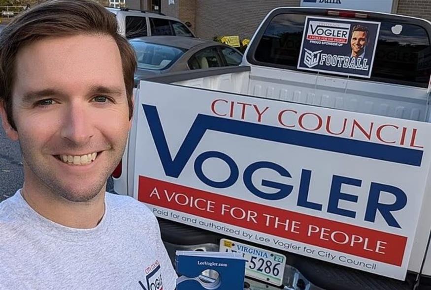 Ο δημοτικός σύμβουλος Lee Vogler (Χ)