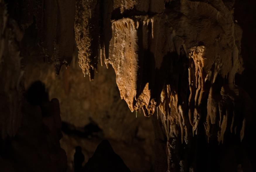 Επαναλειτουργεί μετά από 5 χρόνια το σπήλαιο των Πετραλώνων Χαλκιδικής (ΑΠΕ) gallery