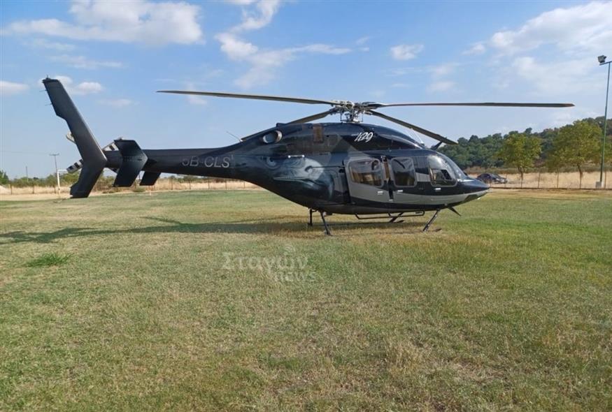 Το ελικόπτερο που μετέφερε τη Μαντόνα (stagonnews.gr) Το ελικόπτερο που μετέφερε τη Μαντόνα (stagonnews.gr)