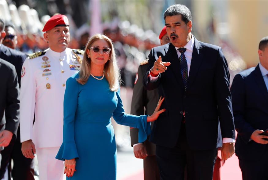 Ο Νικολάς Μαδούρο και η Σίλια Φλόρες (AP Photo/Cristian Hernandez)