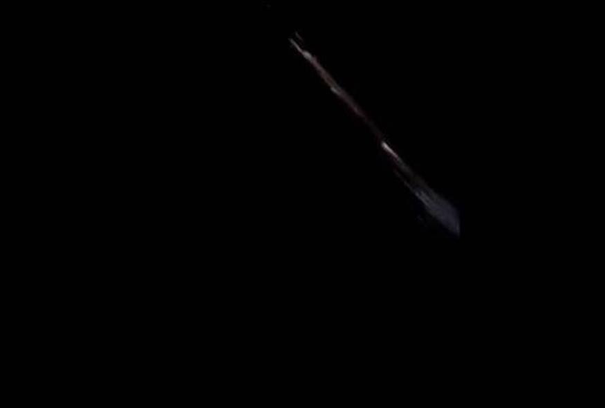 Φλεγόμενα συντρίμμια διαστημικού πυραύλου στον ουρανό της Ισπανίας (Youtube/Screenshot)