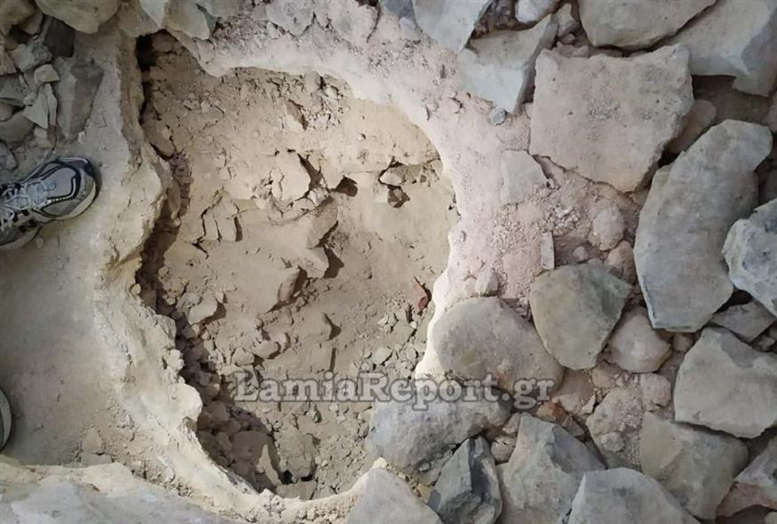 Χρυσοθήρες γκρέμισαν την Αγία Τράπεζα εκκλησίας