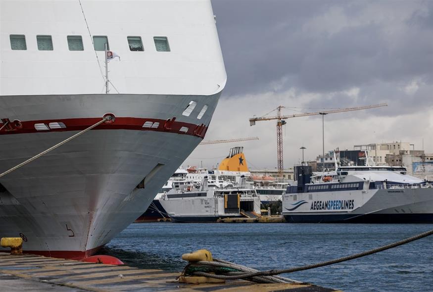 Απαγορευτικό απόπλου (EUROKINISSI/ΓΙΩΡΓΟΣ ΚΟΝΤΑΡΙΝΗΣ)