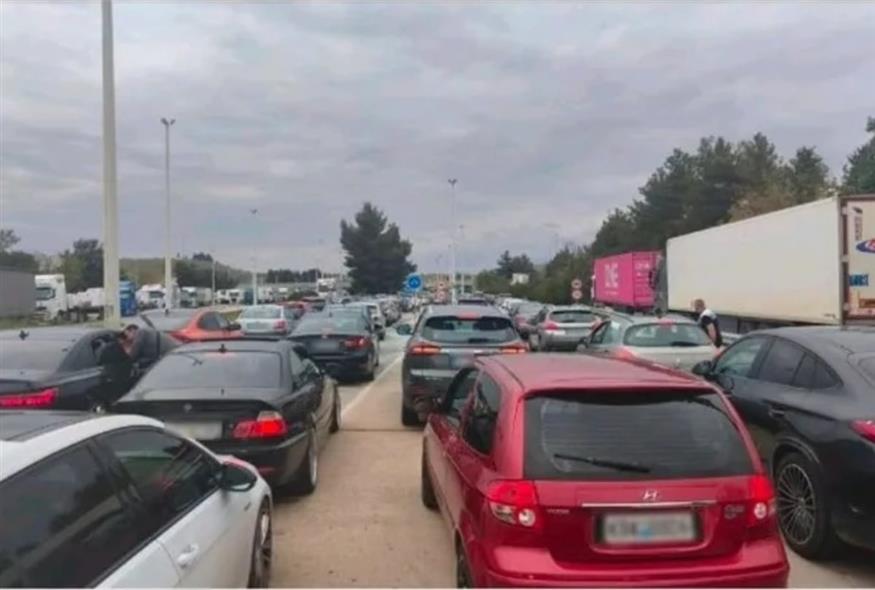 Ουρές στα σύνορα