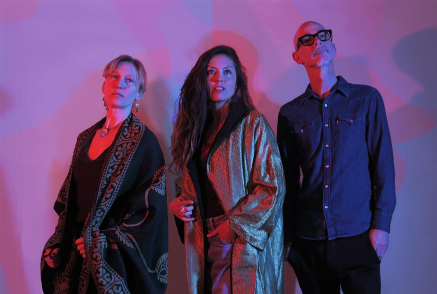 Josephine Davies, Maria-Christina Harper και Evan Jenkins