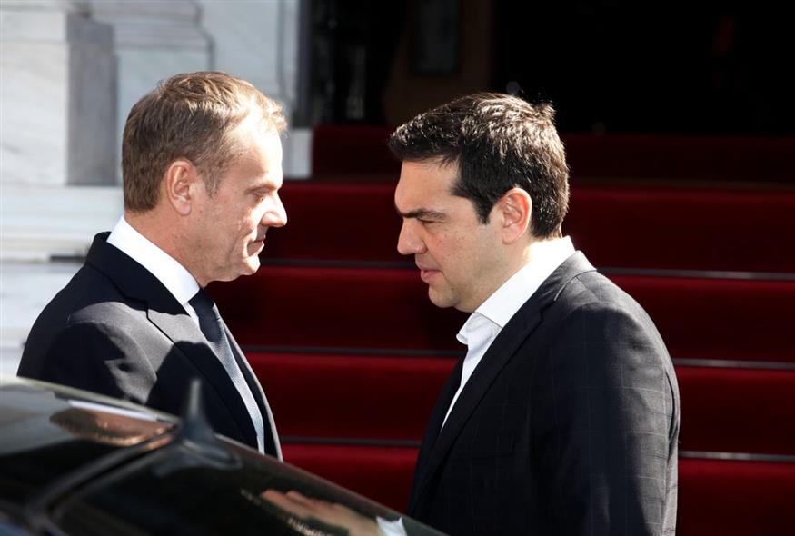 Αλέξης Τσίπρας και Ντόναλντ Τουσκ (EUROKINISSI/ΓΙΩΡΓΟΣ ΚΟΝΤΑΡΙΝΗΣ)