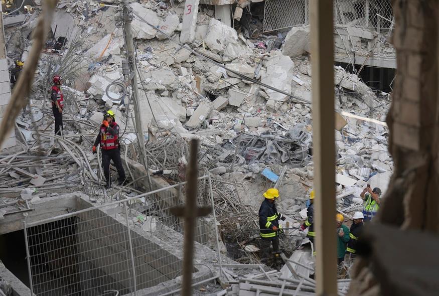 Βομβαρδισμένο κτίριο στο Ισραήλ (AP Photo/Ariel Schalit)