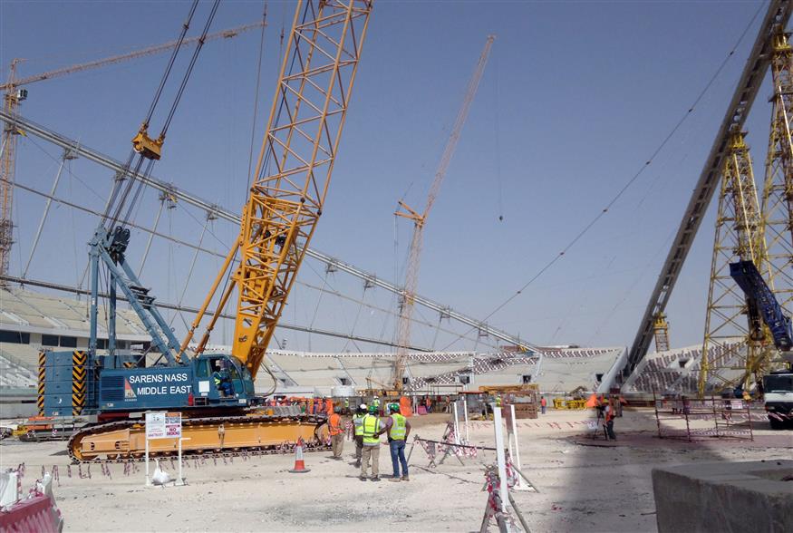 Εργοτάξιο γηπέδου στο Κατάρ (AP Photo/Rob Harris, File)